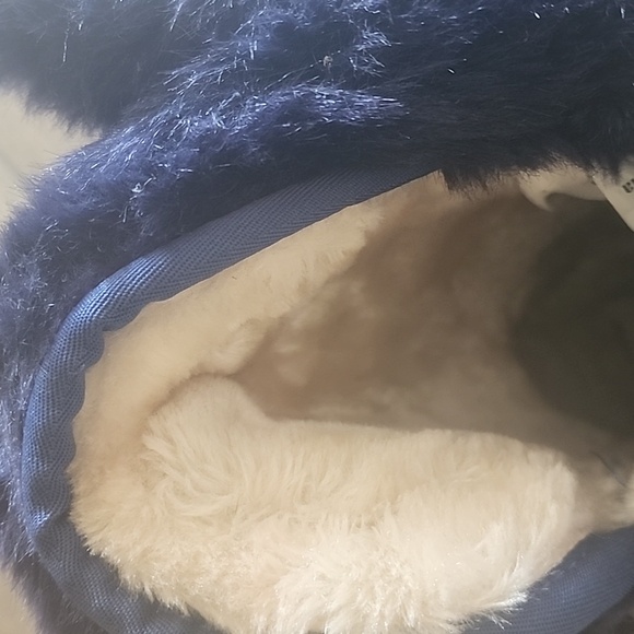 Seahawks Fur Boots - Picture 5 of 8